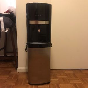 Bottom Load Water Dispenser